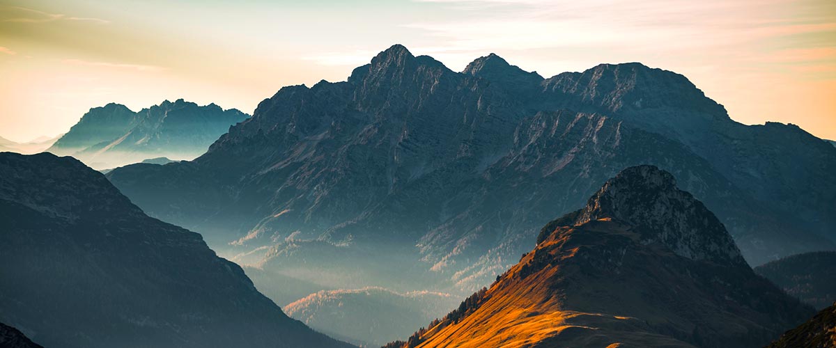 Why Sticking to a Long-Term Investment Strategy Pays Off in Market Downturns